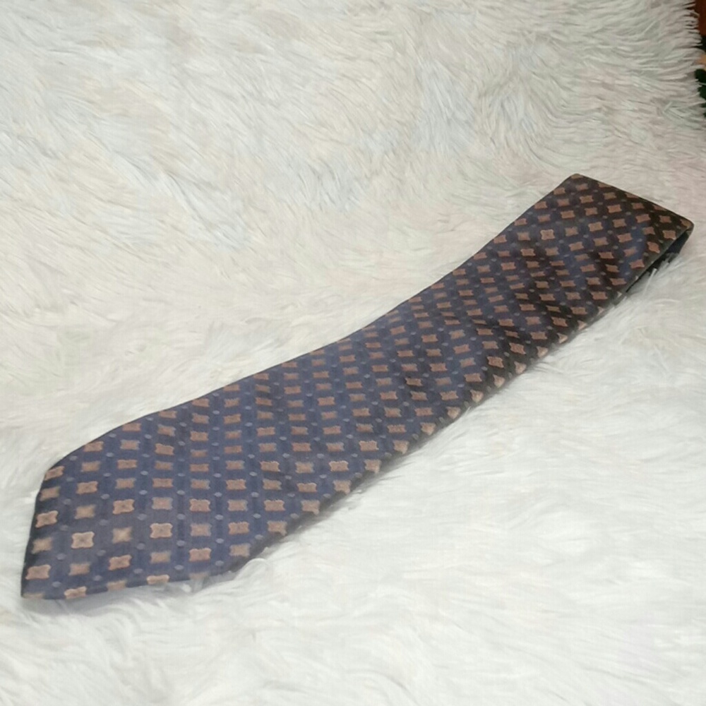 Tino Cosma Tie
